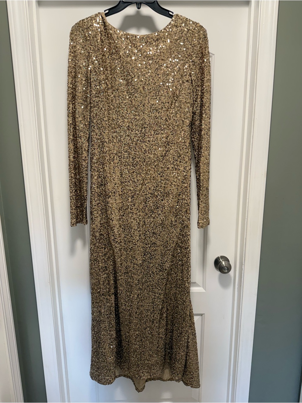 Badgley Mischka Gold Sequin Long-Sleeve Midi Dress - Picture 13 of 16
